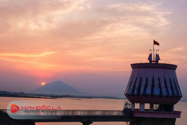 Địa điểm du lịch miền Nam - Hồ Dầu Tiếng