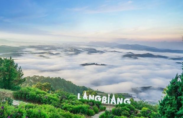 Tour Đà Lạt máy bay - Núi Langbiang