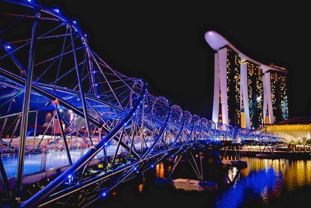 Tour du lịch Singapore Tết 2023 - Cầu Helix
