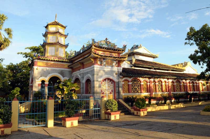 Địa điểm du lịch Kiên Giang - Chùa Tam bảo