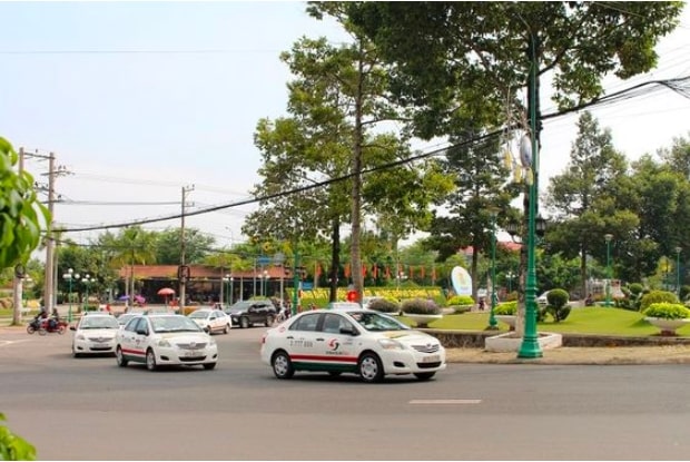 Du lịch Tây Ninh 2 ngày 1 đêm - Bắt taxi