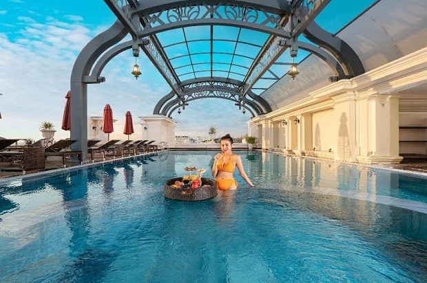 khách sạn AVS Phú Quốc - Bể bơi