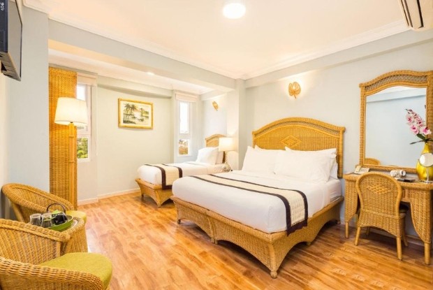 Khách sạn quận 1 giá rẻ - Spring House Saigon Central Park