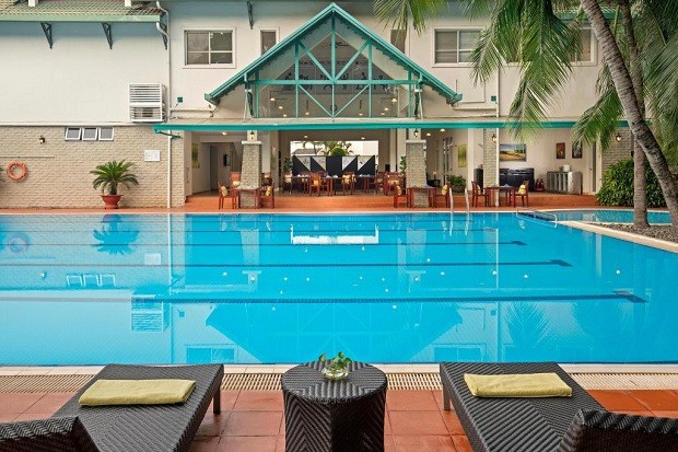 khách sạn quận 7 có hồ bơi - Khách sạn The Waterfront Residence