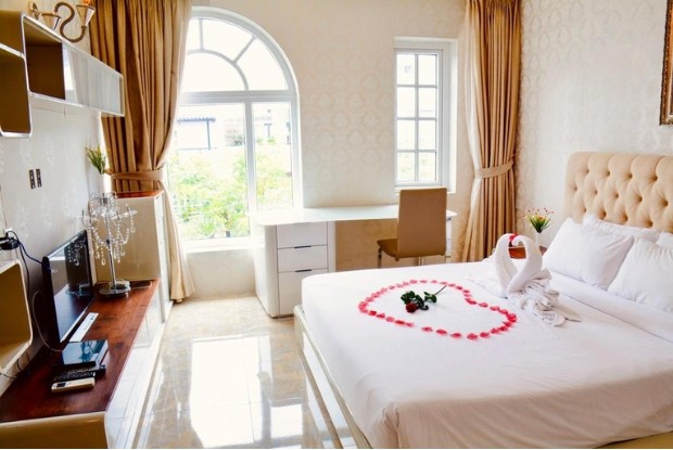 Khách sạn quận Củ Chi view đẹp - Golden Hotel