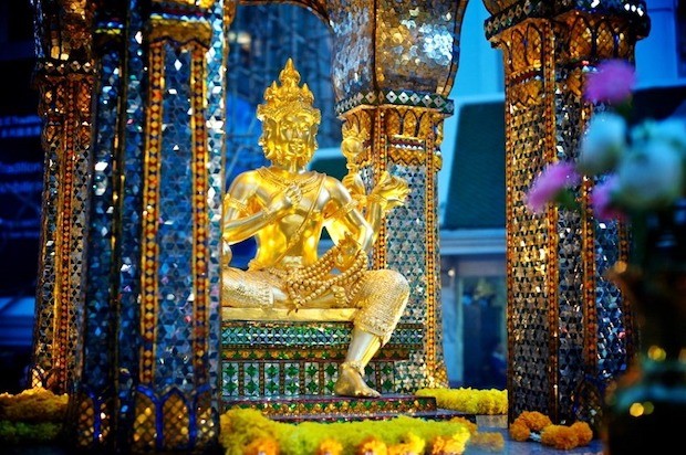 tour thái lan 5 ngày 4 đêm từ tp hcm - bức tượng Phật Bốn Mặt linh thiêng nổi tiếng tại Thái Lan