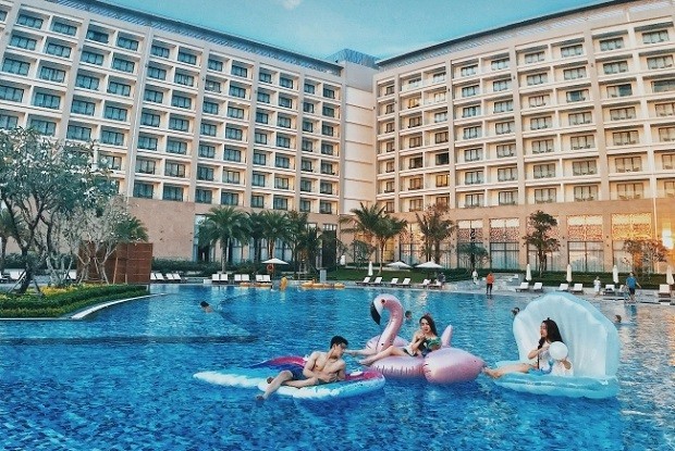 VinOasis Phú Quốc Resort - Bể bơi