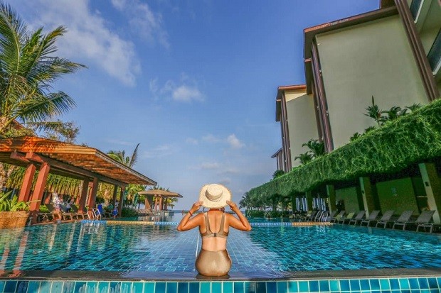 Dusit Princess Moonrise Beach Resort Phú Quốc - bể bơi
