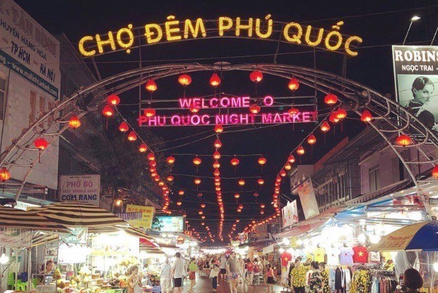Kinh nghiệm du lịch Phú Quốc từ Hà Nội - Chợ đêm