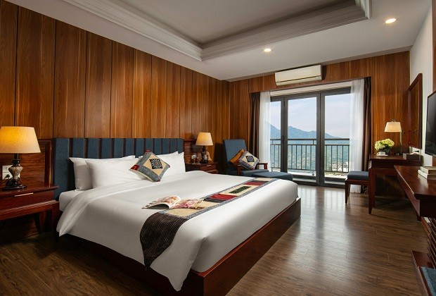 Bamboo Sapa Hotel - Phòng Superior view núi