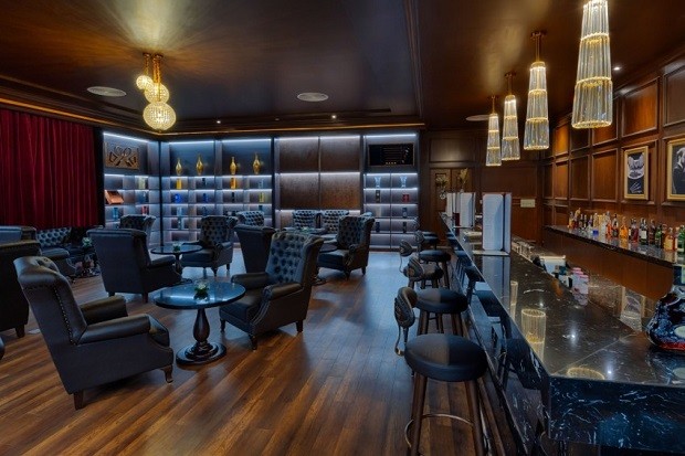 FLC Ha Long Bay - The Connoisseur Cigar Lounge