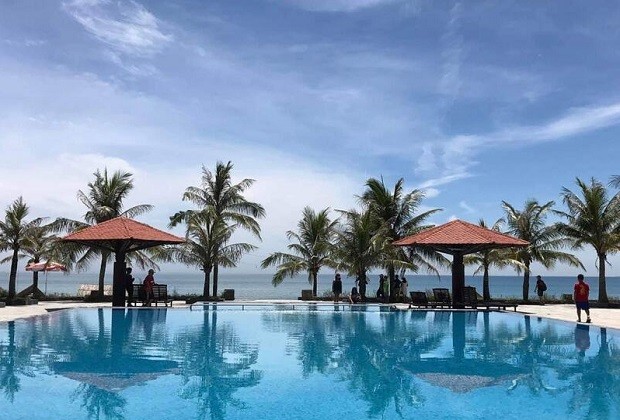 Resort Langco Beach Huế - Hồ bơi