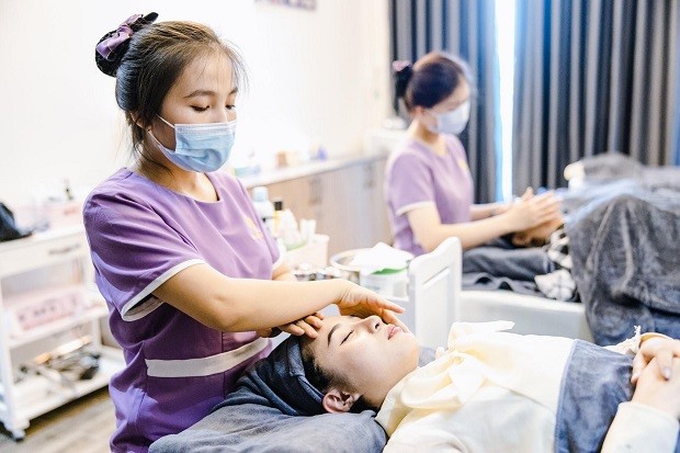 Bạn đã thử massage mặt tại Little Spa & Clinic