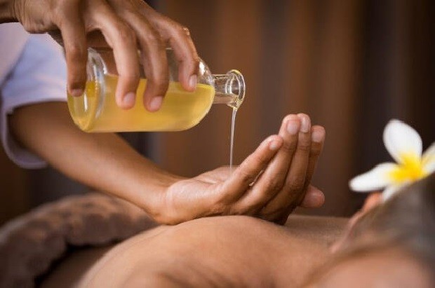 massage tinh dầu Yummy Massage