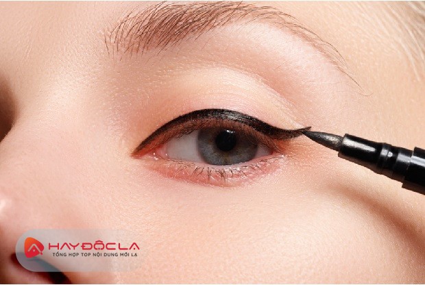 Kẻ mắt eyeliner - Cách kẻ mắt với bút nước