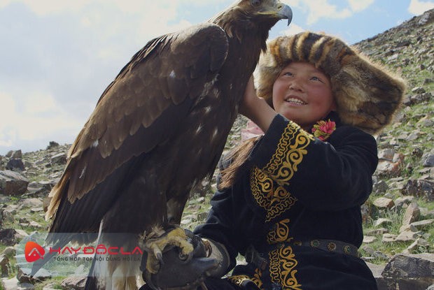 phim tài liệu ý nghĩa bạn nên xem nhất - The Eagle Huntress