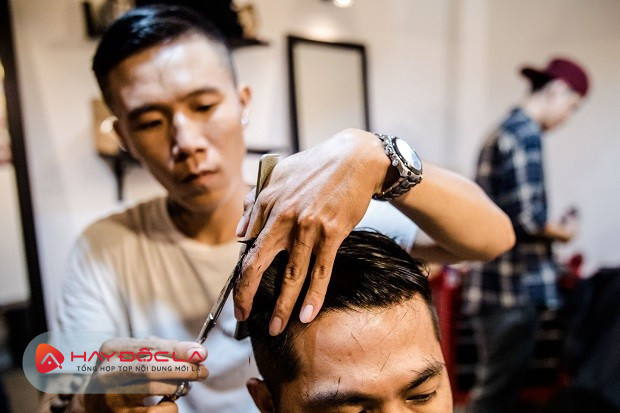 barber shop cắt tóc nam đẹp nhất quận Bình Thạnh - Hurricane