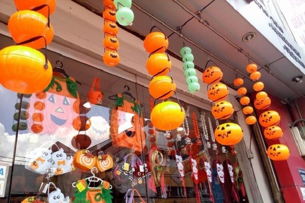 Shop bán phụ kiện hóa trang Halloween - Hanah Shop