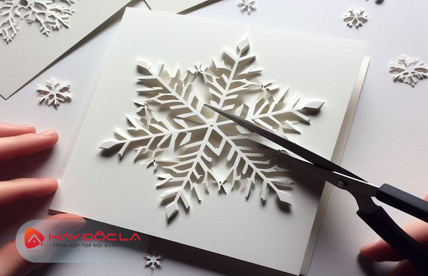 Cách trang trí thiệp noel handmade hình bông tuyết